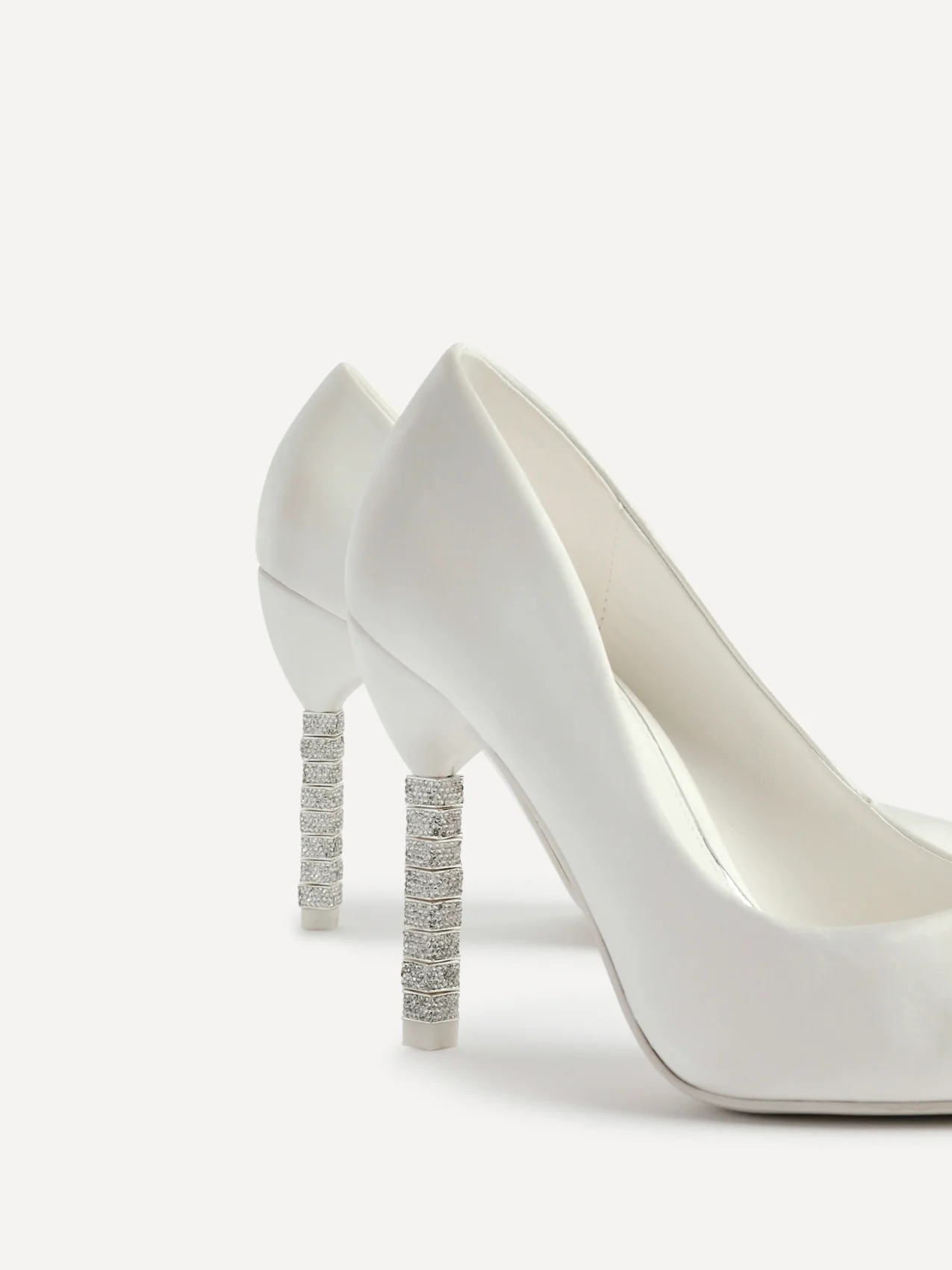 Adore Bridal Ivory Satin Court Heels - Image 4