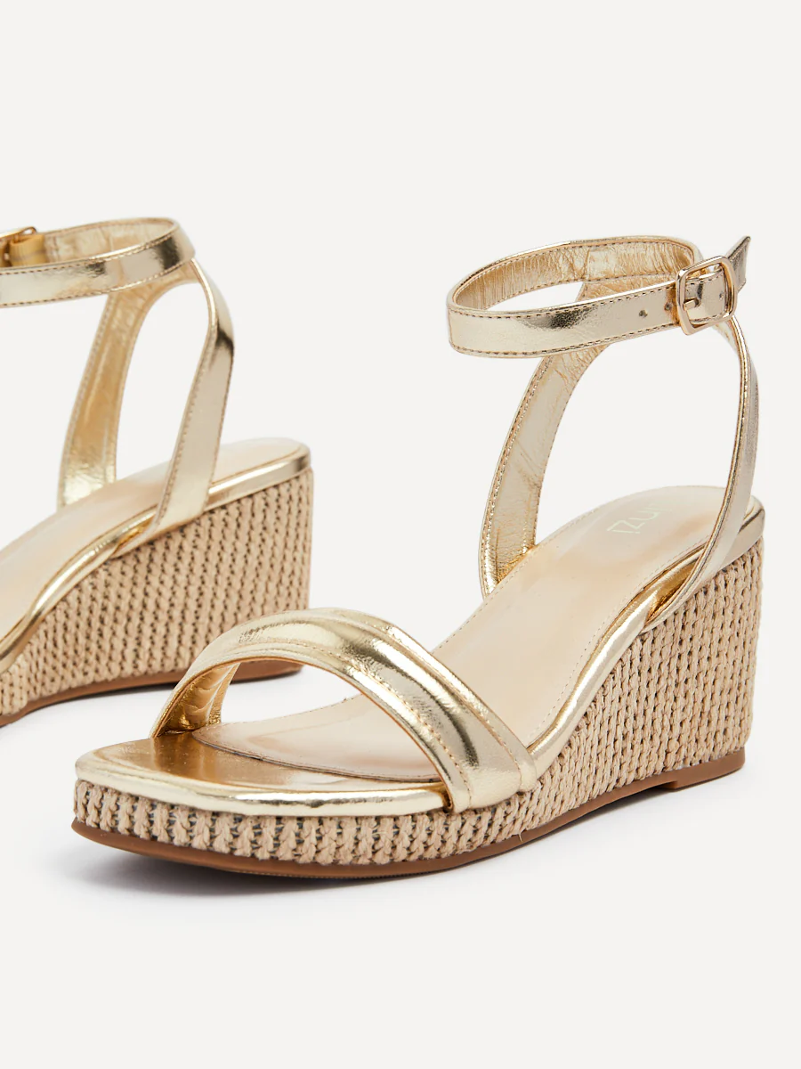 Chelsea Gold Wedged Sandals - Image 4