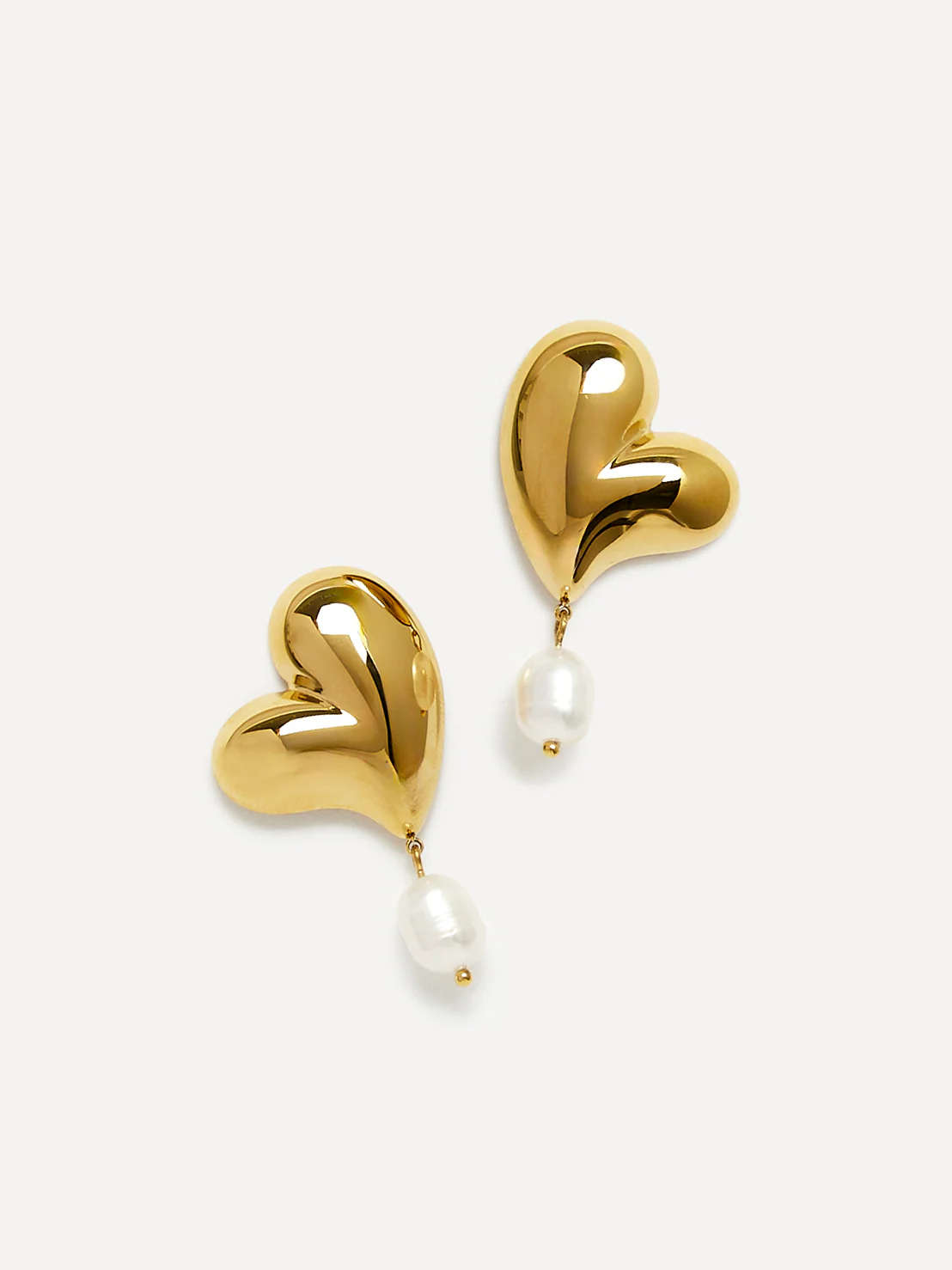 Heartfelt Gold Heart Stud Pearl Earrings - Image 4