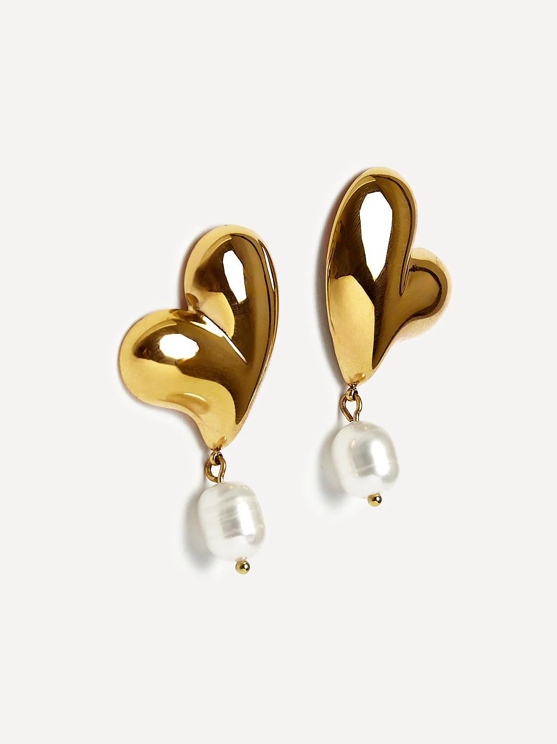 Heartfelt Gold Heart Stud Pearl Earrings - Image 5