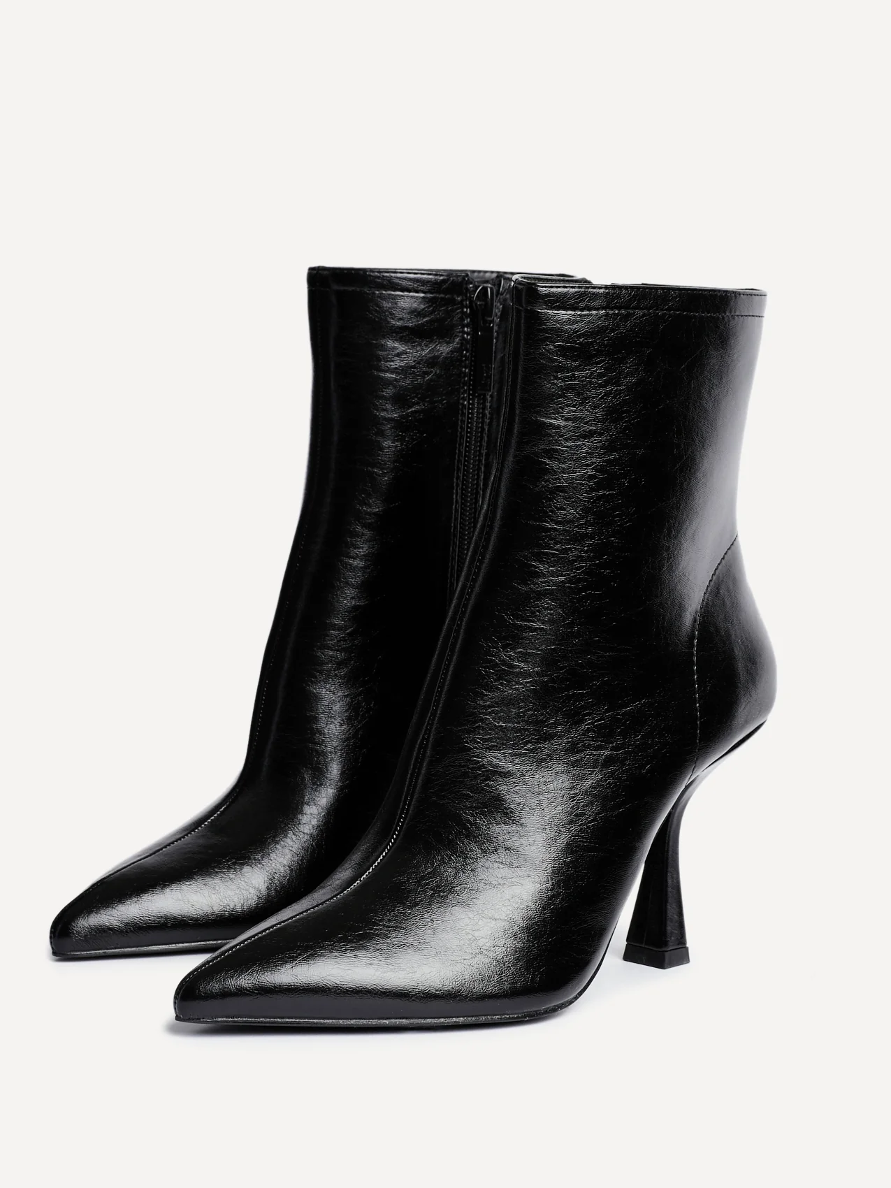 Jetta Black Heeled Pointed Boots - Image 4
