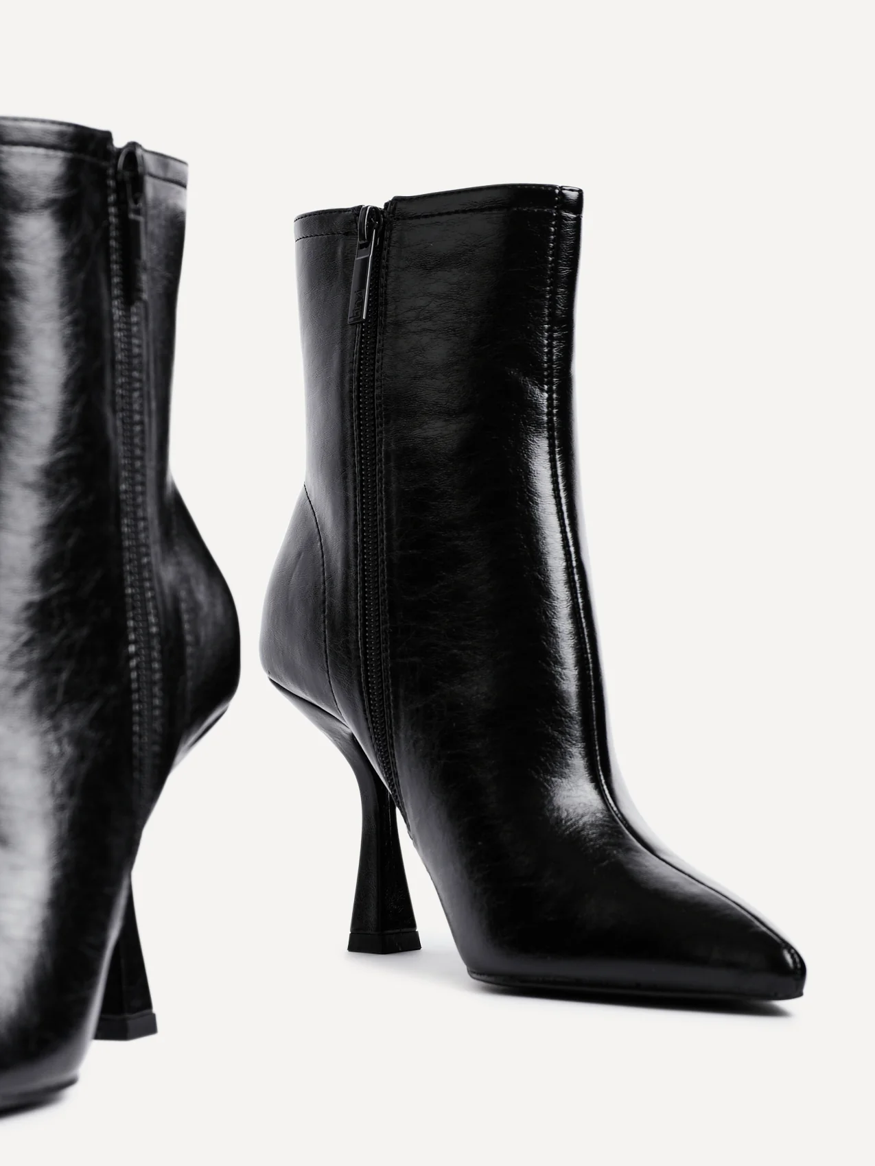 Jetta Black Heeled Pointed Boots - Image 5