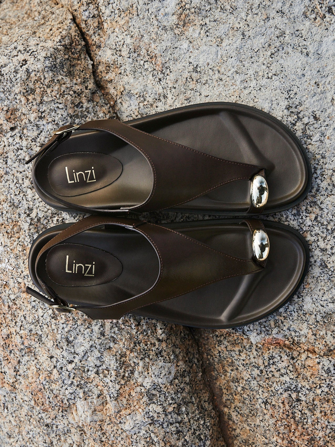 Latch Brown Toe Ring Flat Sandals - Image 6