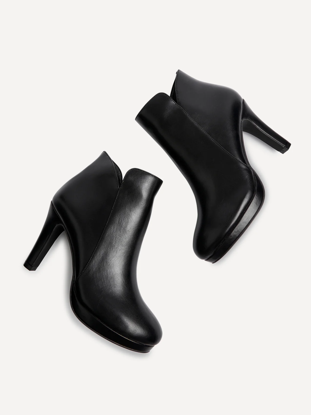Layara Black Faux Leather Platform Ankle Boots - Image 4