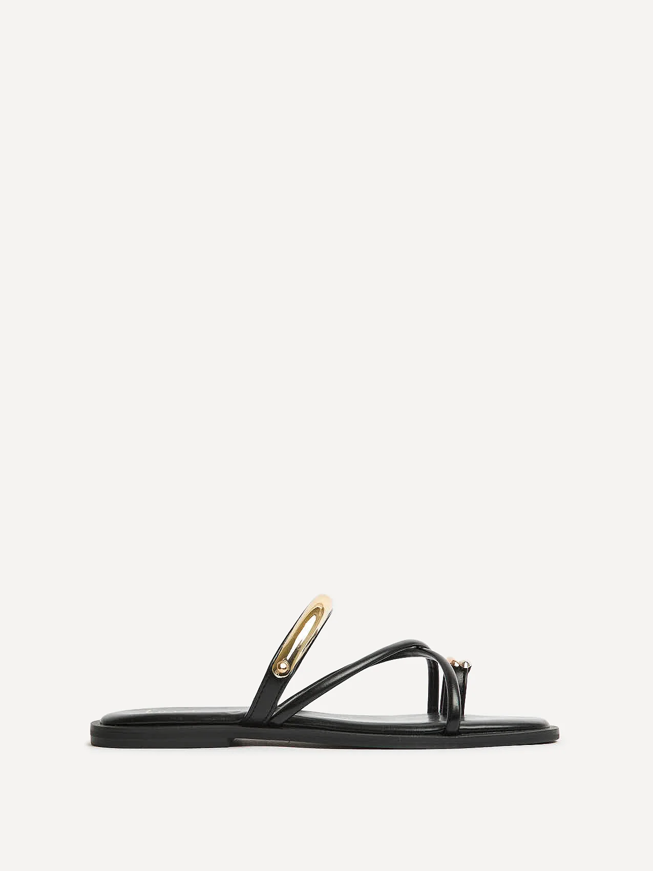 Lillie Black Toe Ring Flat Sandals - Image 2