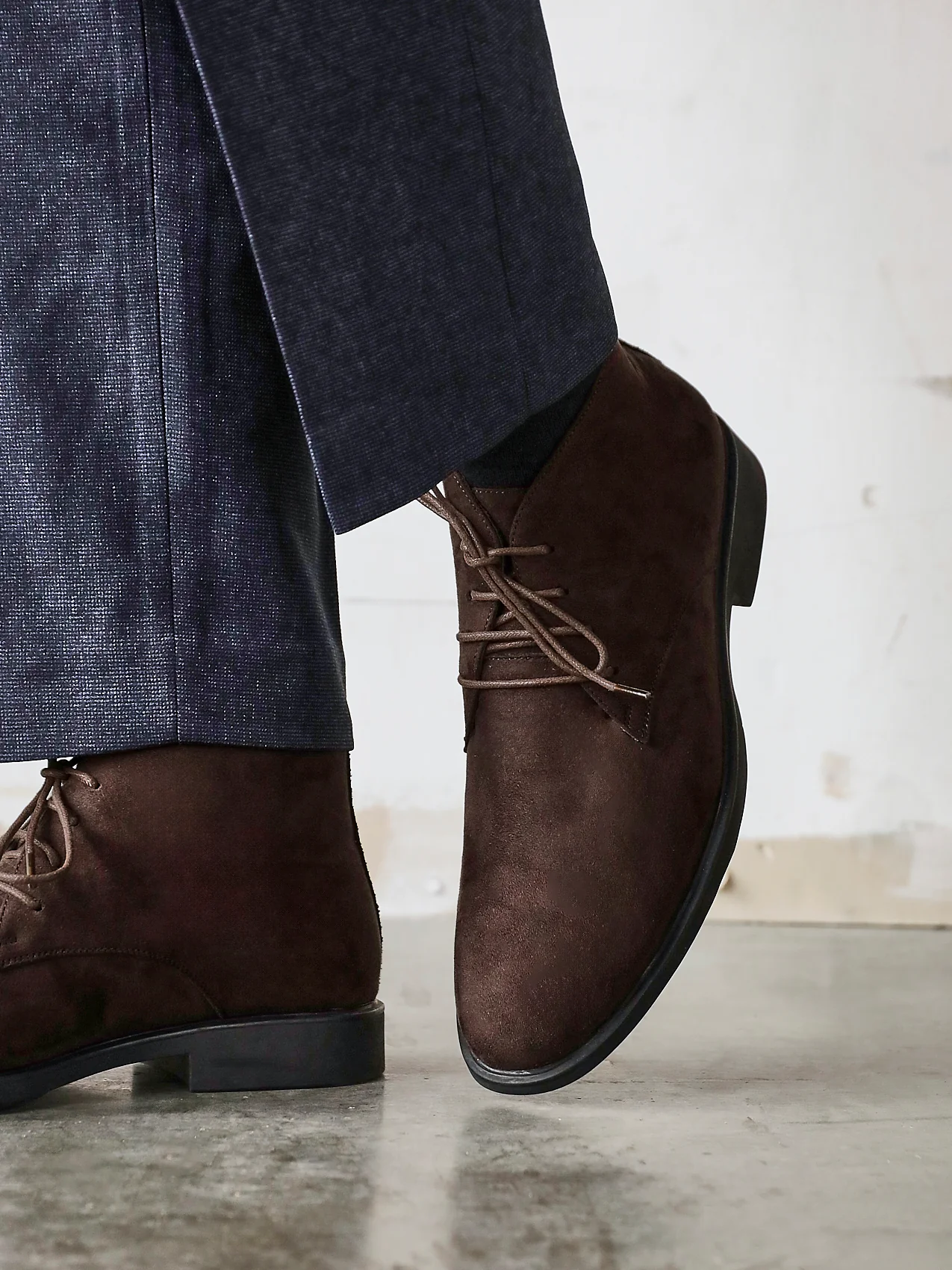 Ricardo Mens Brown Faux Suede Chukka Boots - Image 7