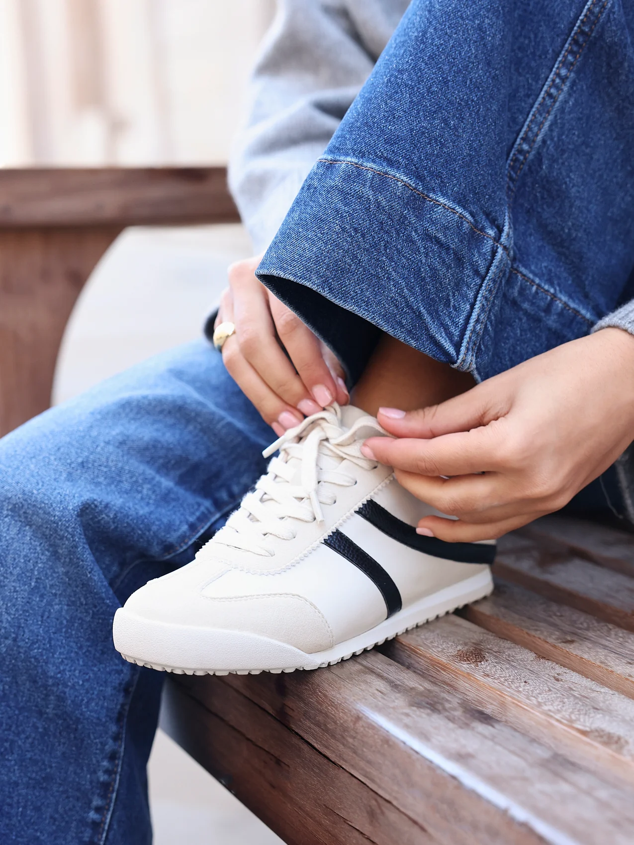 Strike Beige Trainers - Image 7