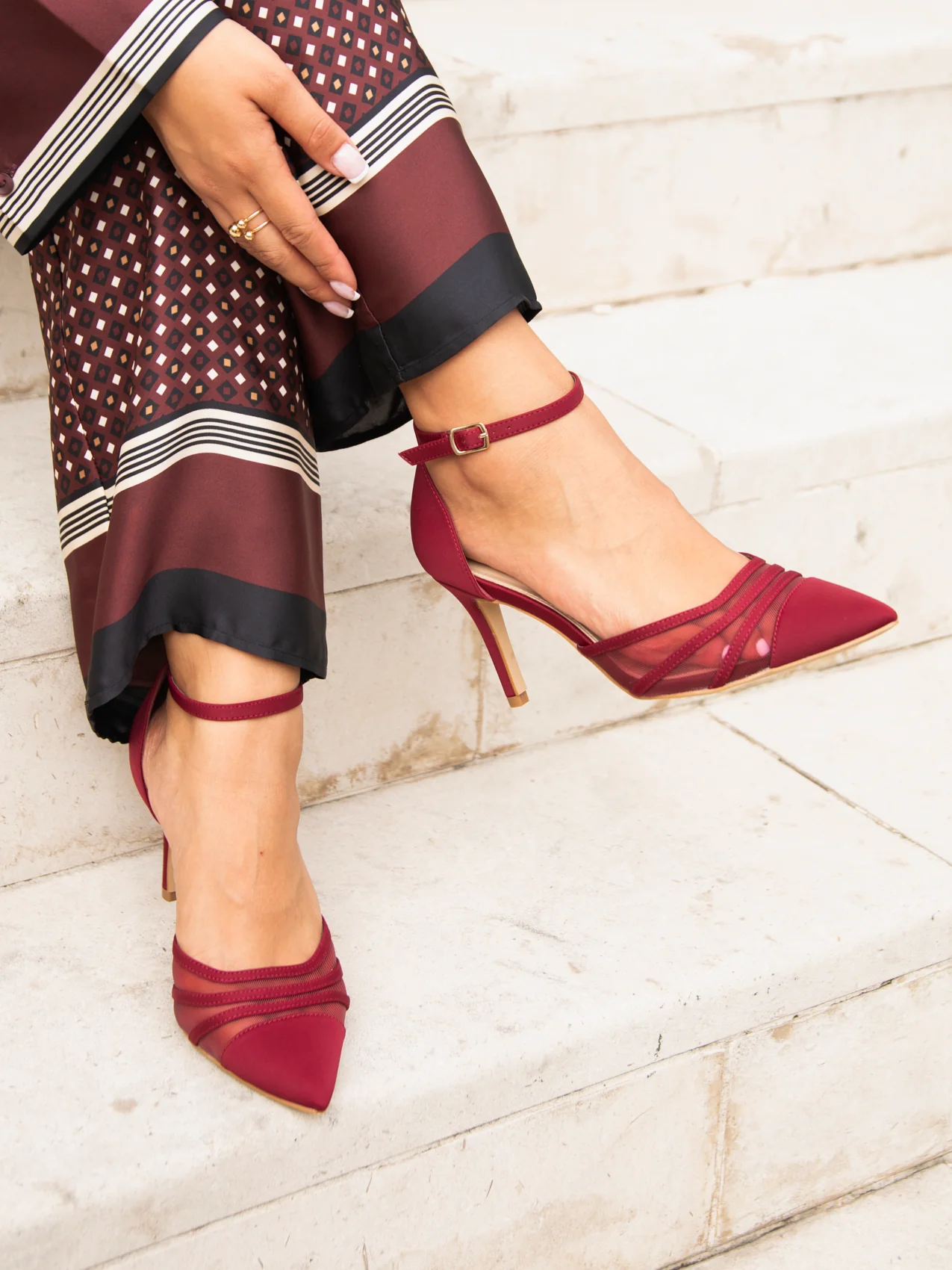 Tianey Wide Fit Burgundy Mesh Court Heels - Image 6